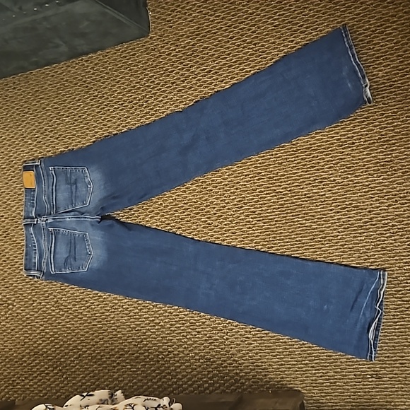 Low waisted size 0 dark wash jeans - Picture 3 of 4